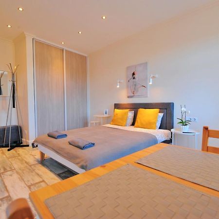 Gertrudes Residence Stay In Light-Filled Studio Apartment In Central 리가 외부 사진
